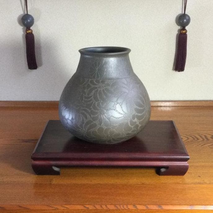 陶芸　手作り陶器　飾り花瓶　菊図柄