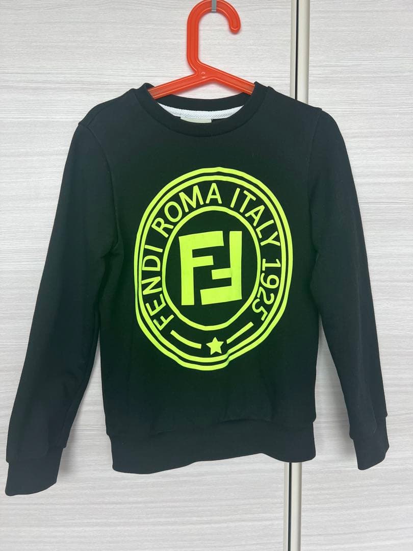 FENDIフェンディキッズトレーナー6A着用回数少。美品