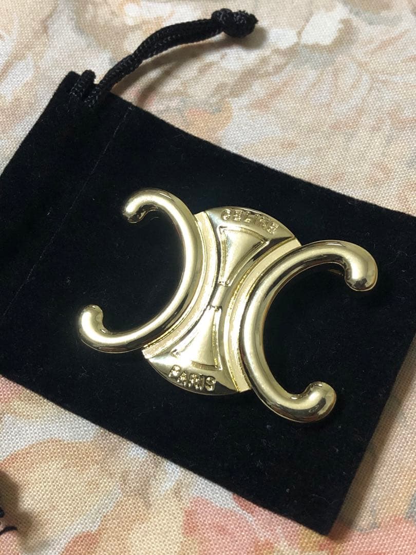 セリーヌオーナメントブローチ