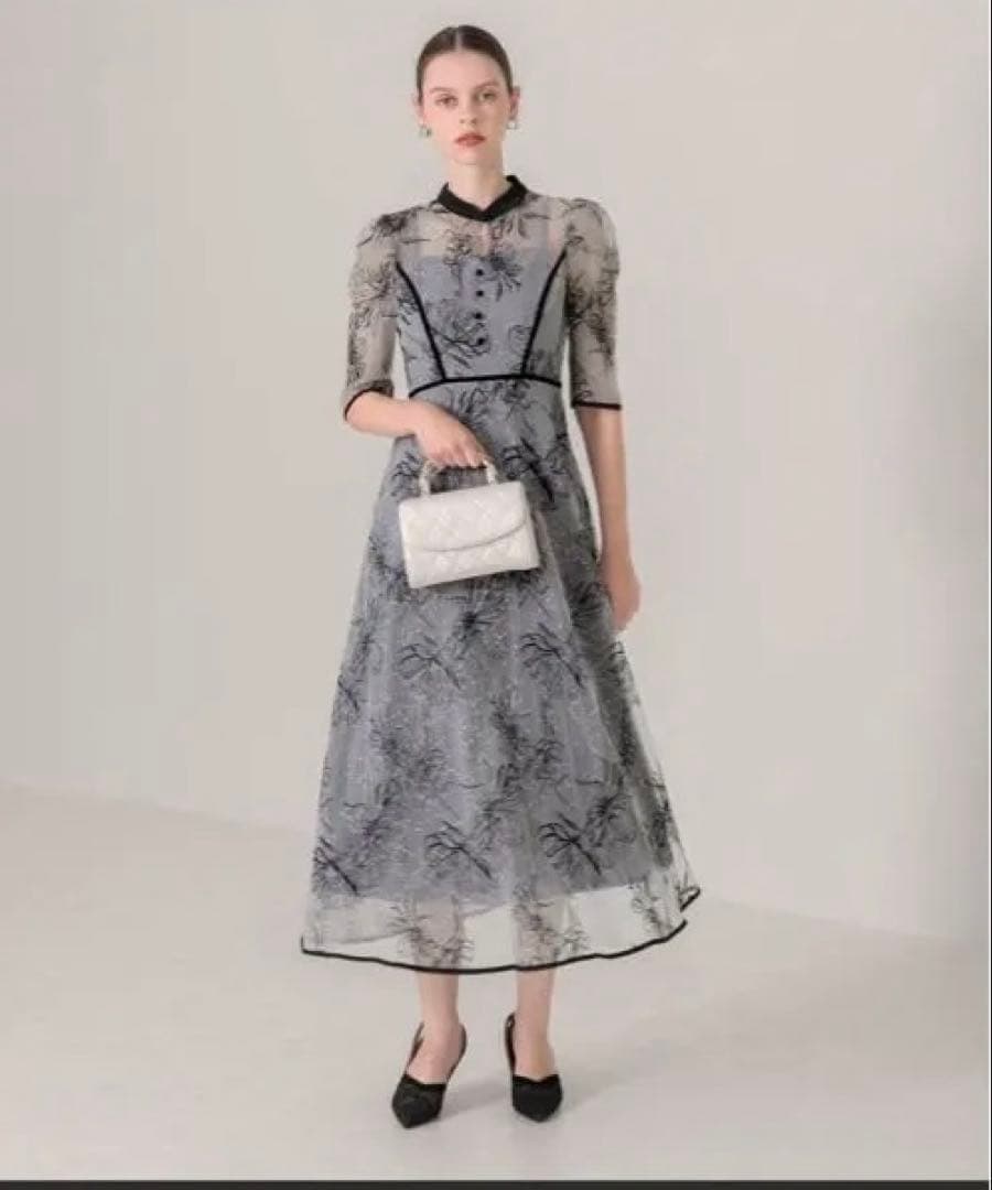 LEJA】Mサイズ配色パイピングプチハイネック花柄刺繍ラメレースロング丈ドレス