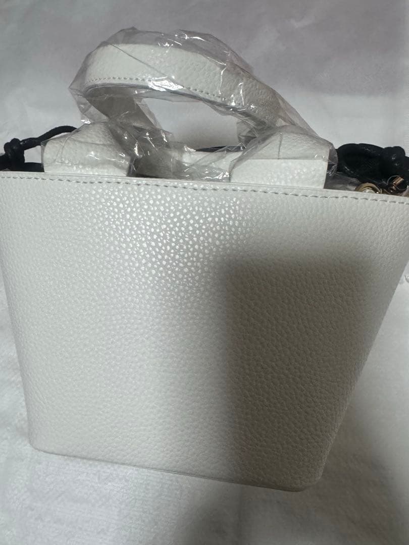 ノエビア　スペチアーレ×ニューロジック　薬用セラム