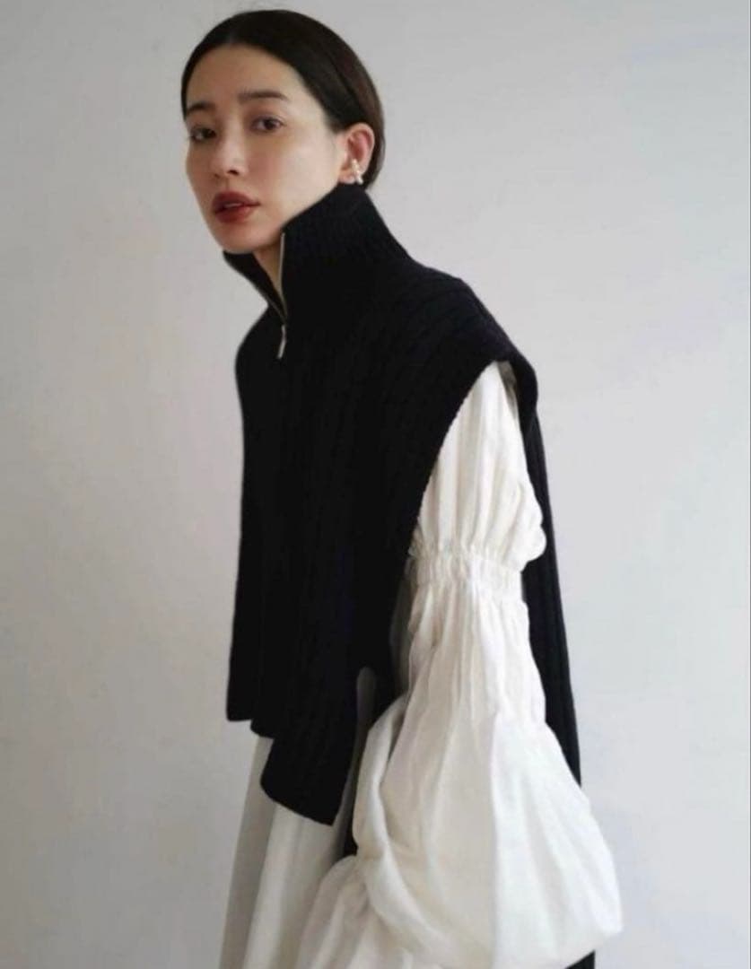 【美品】 ETRE TOKYO ハーフジップタートルニットベスト