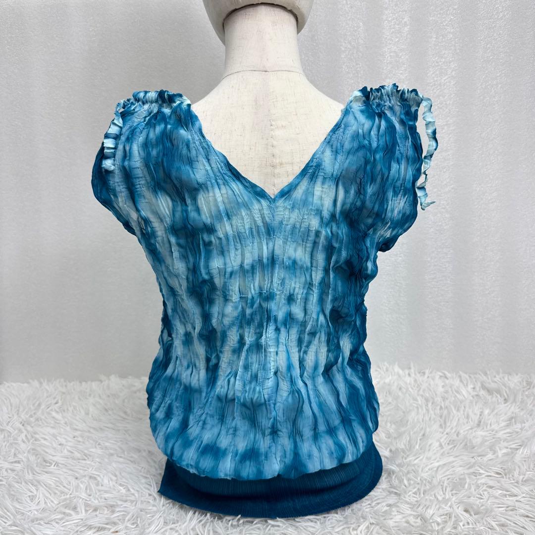 【美品】issey miyake me ノースリーブ　プリーツ　グラデーション