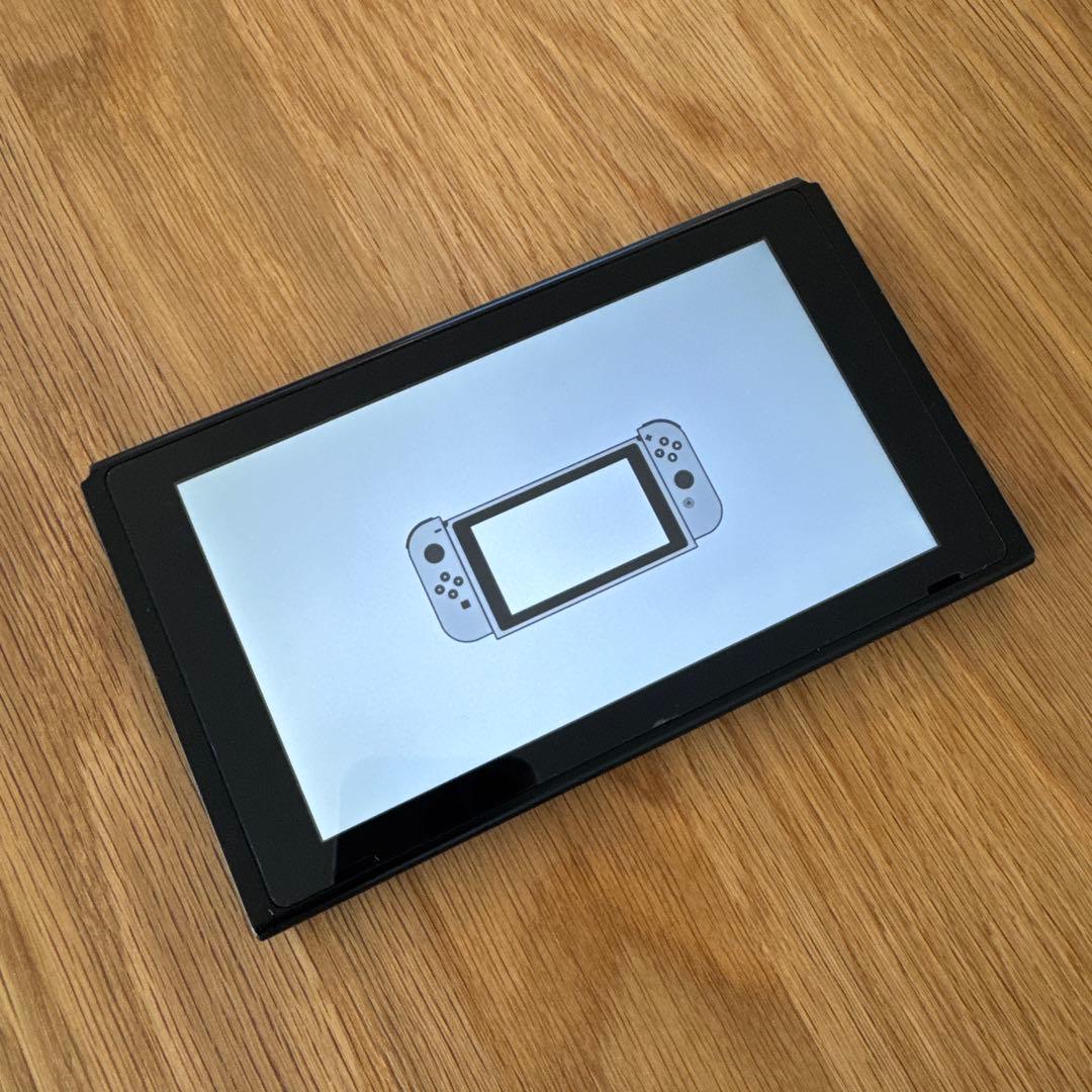 Switch本体+追加ジョイコン2本+ジョイコン充電グリップ+純正ケースセット