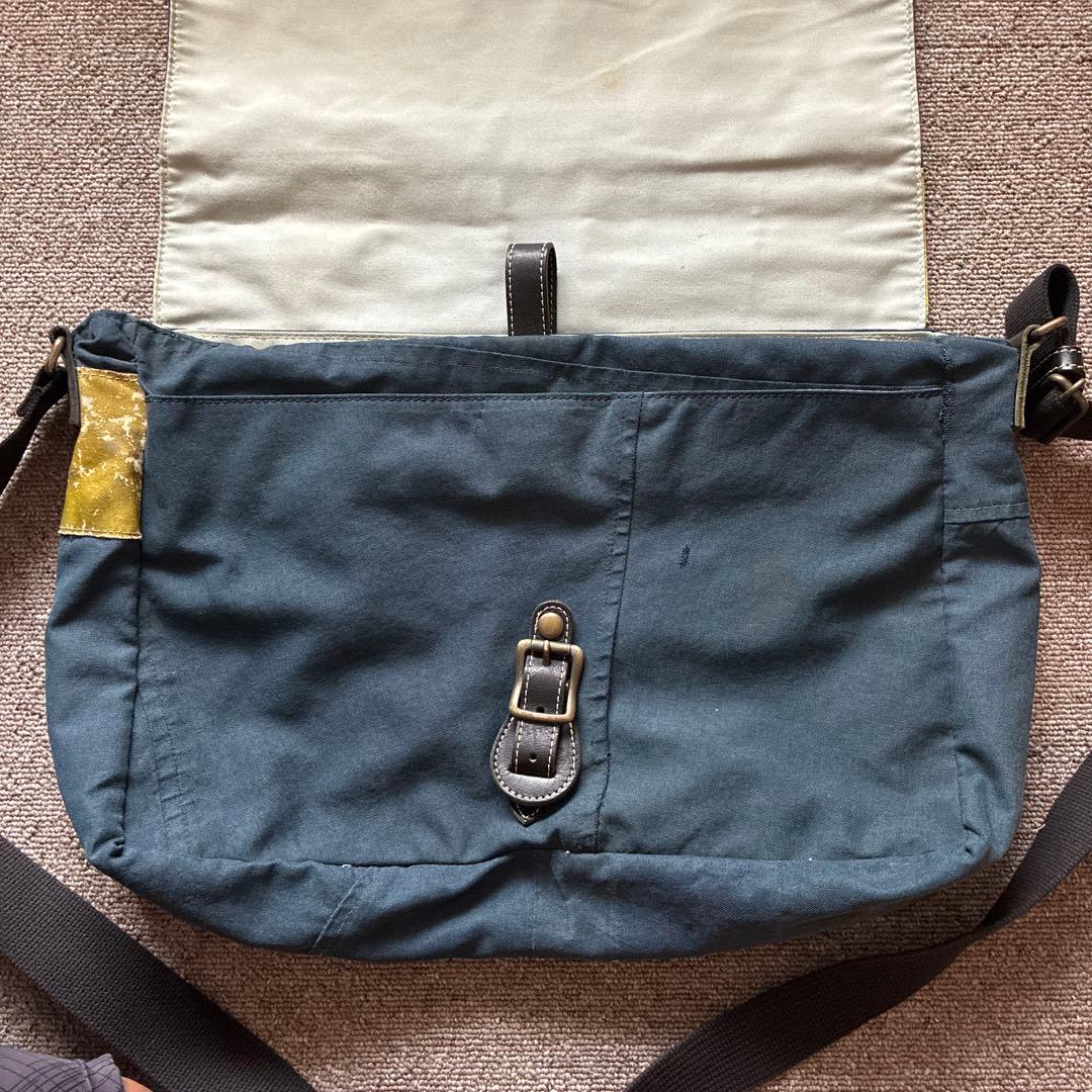 バ*ィ様 消防服を再利用・リデザイン　メッセンジャーバッグ　川崎　一点もの