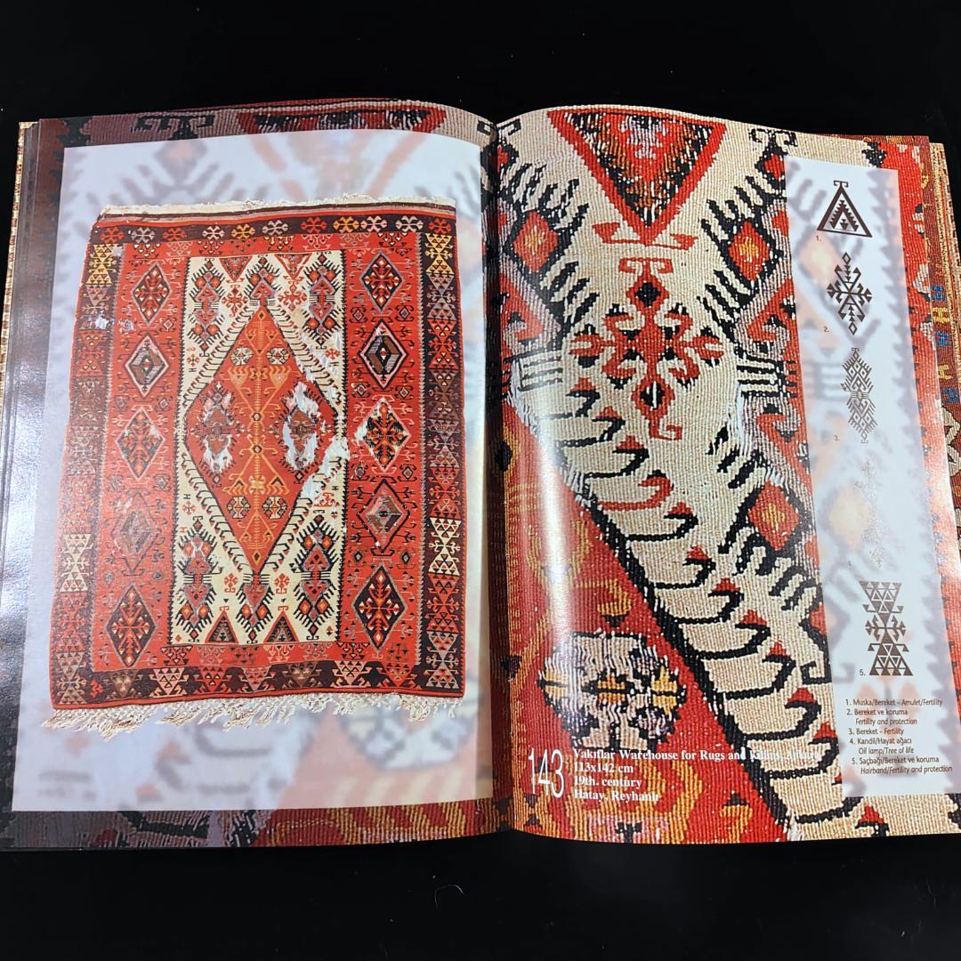 ANATOLIAN KILIMS 1 & 2　アンティークキリム　トルコ文化省