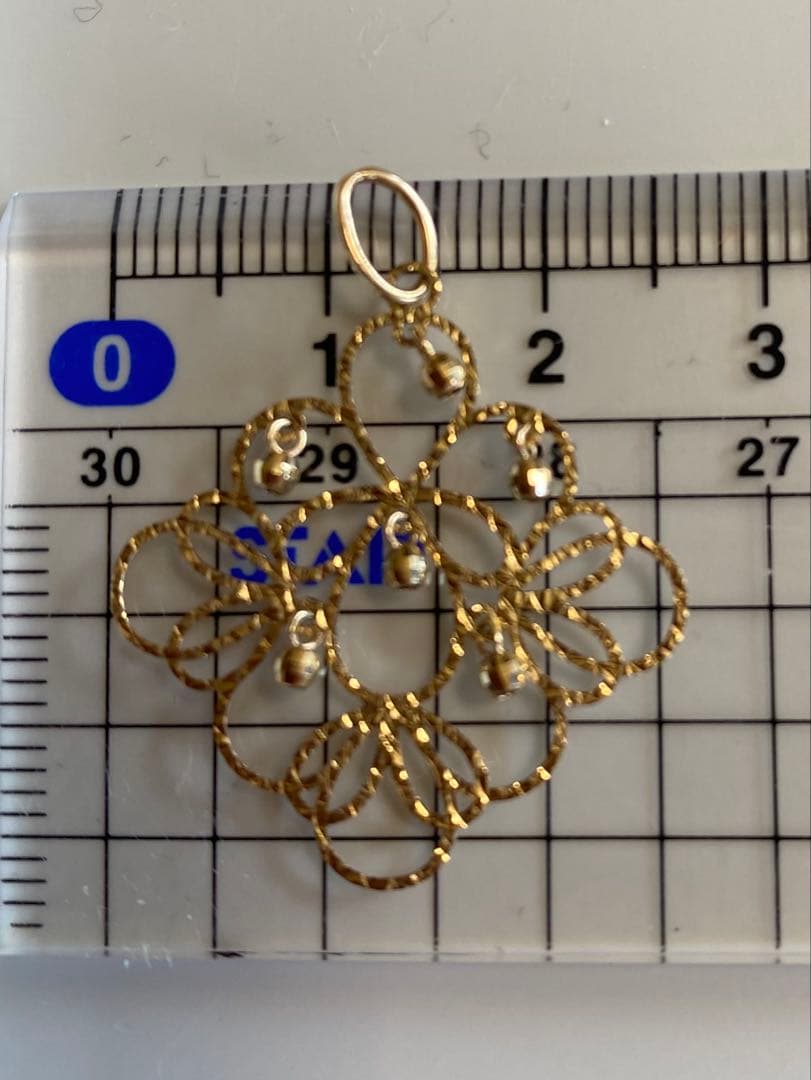 qvc 【未使用】10金　透かし　リバーシブル　ペンダントトップ