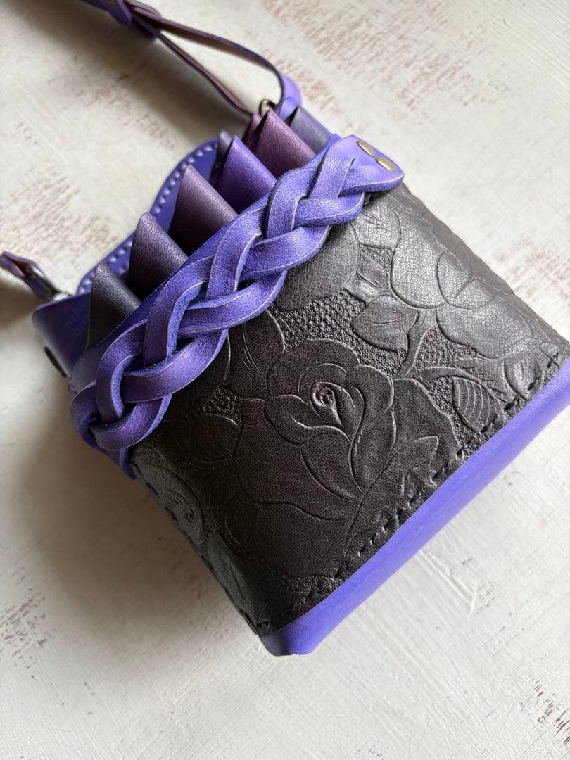 手染めブルーパープル、ローズ型押しの大容量シザーケース