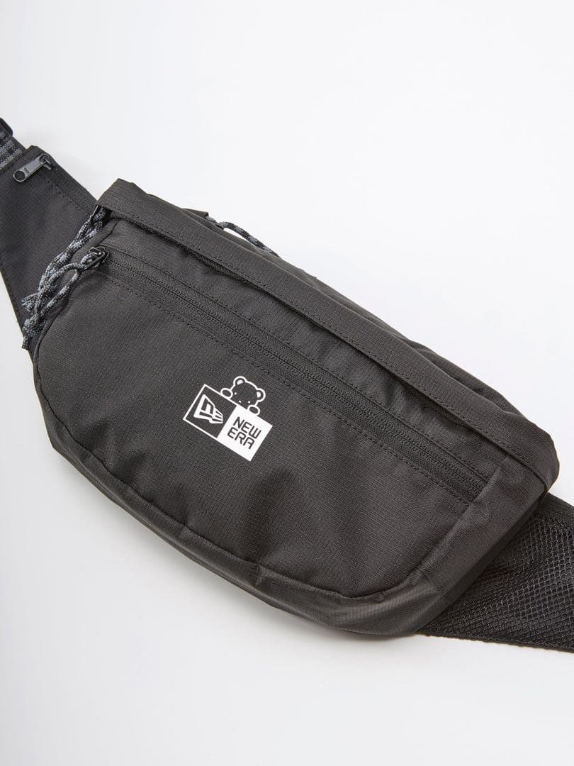 familiar newera ボディバッグ Black