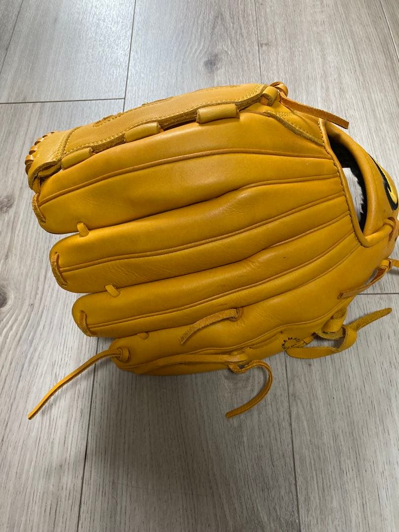 Nike Signature Model 野球グローブ イエロー