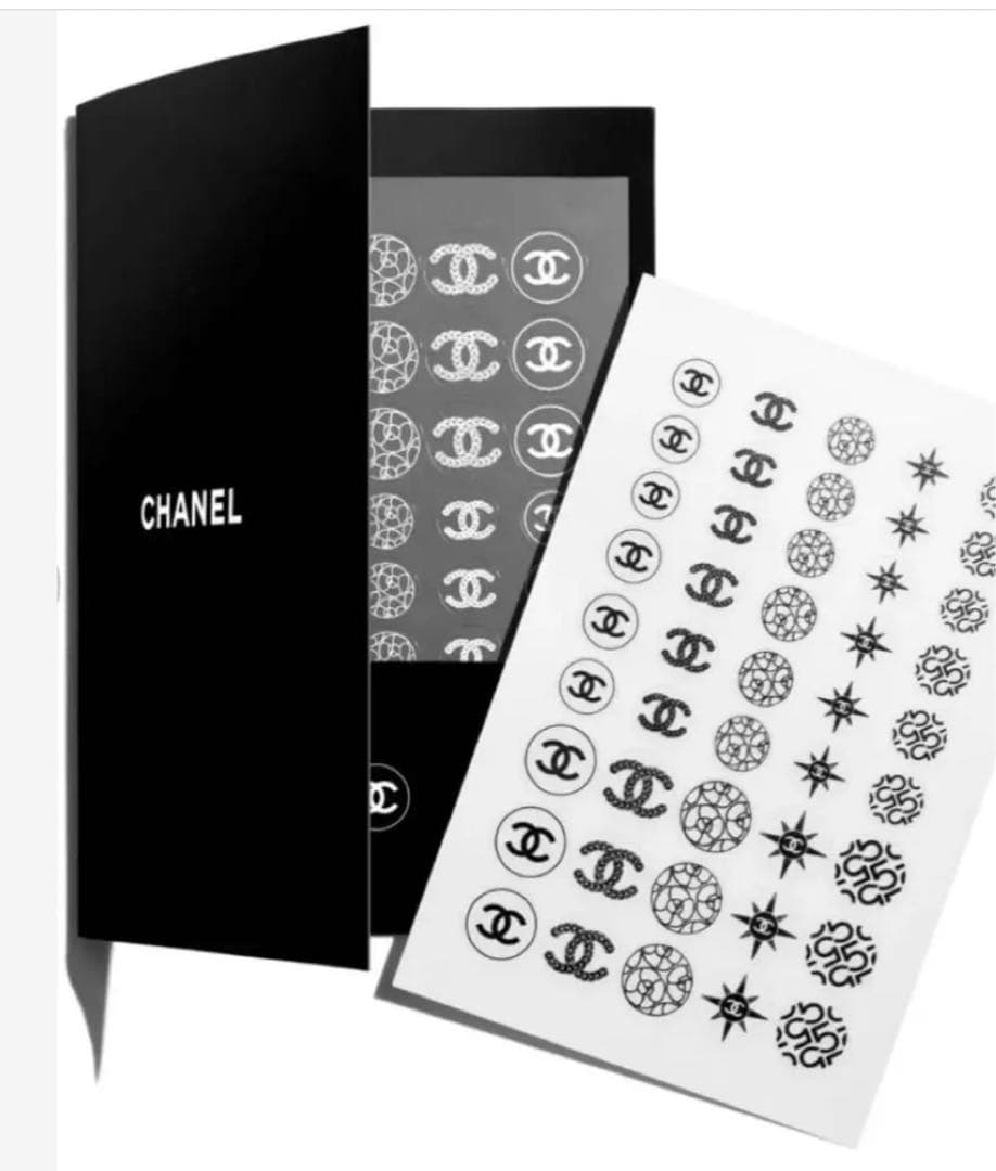 【ポーチ付】限定品　CHANELヴェルニ　ネイルセット