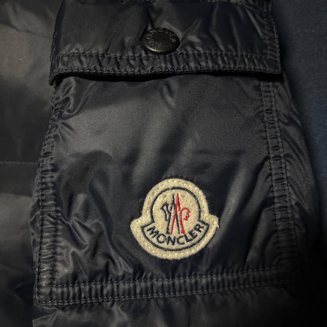 MONCLER ネイビー　ダウンジャケット