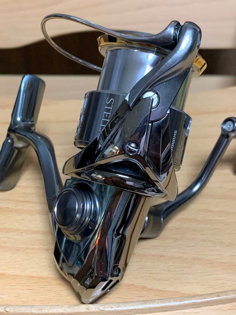 ヒ*デ様 シマノ　18ステラC3000MHG 中古　箱無し