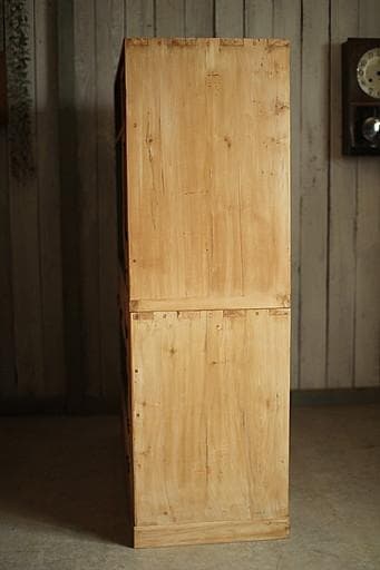 古い木枠のガラス戸棚　木製引き出し8杯