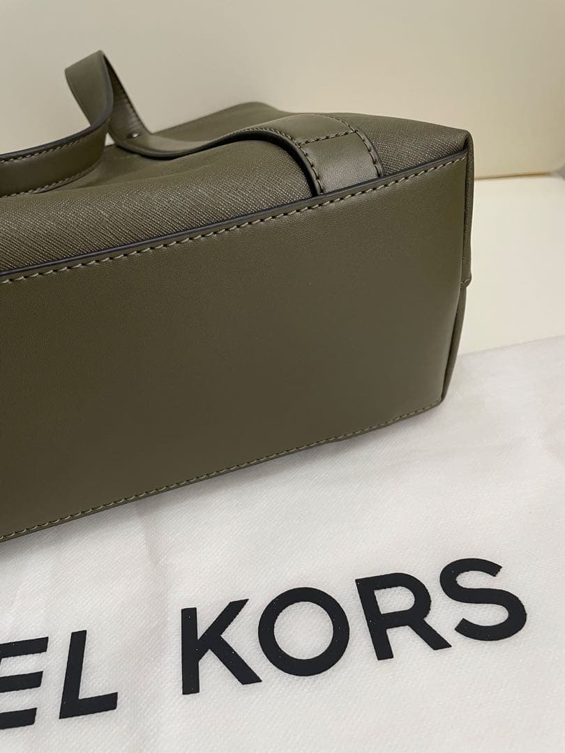 【新品未使用❤︎】MICHAEL KORS オリーブビジネスバッグ　マイケルコース