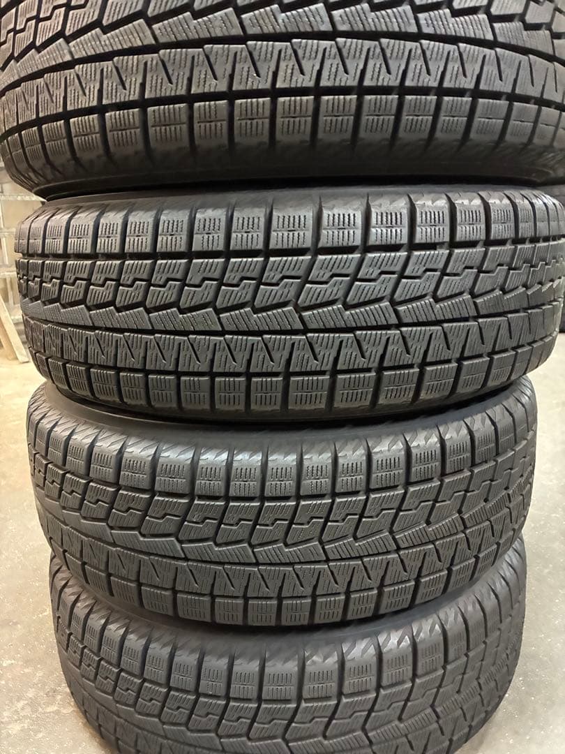 フィット、シャトルなど❗️185/60R15スタッドレスセット❗️