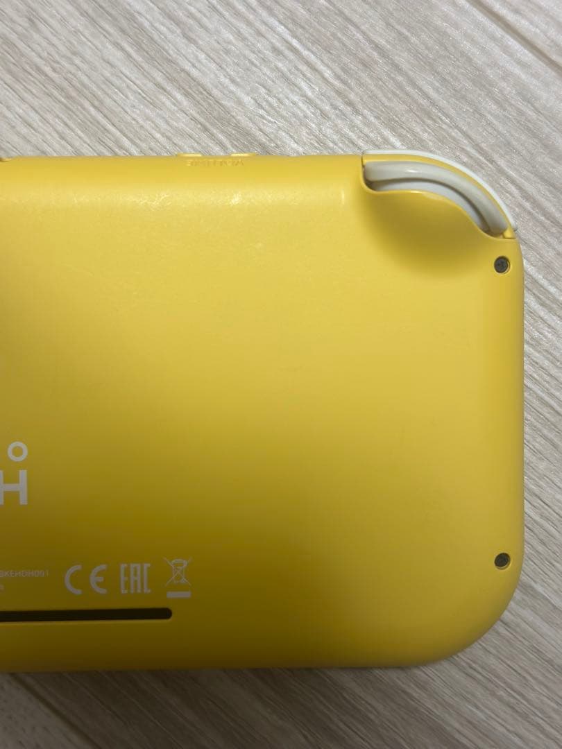 Nintendo Switchライト イエロー 本体とソフトセット