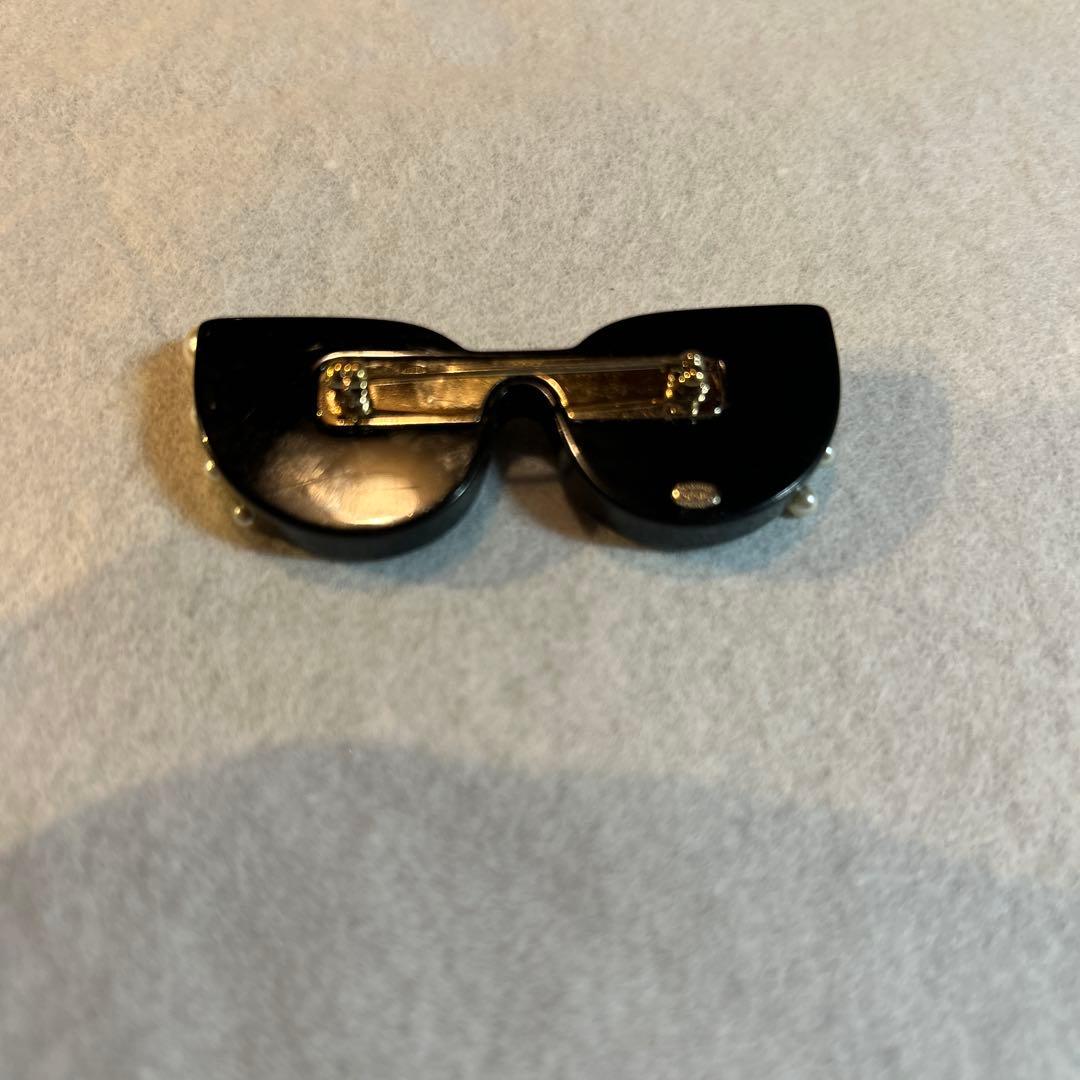 CHANEL メガネブローチ