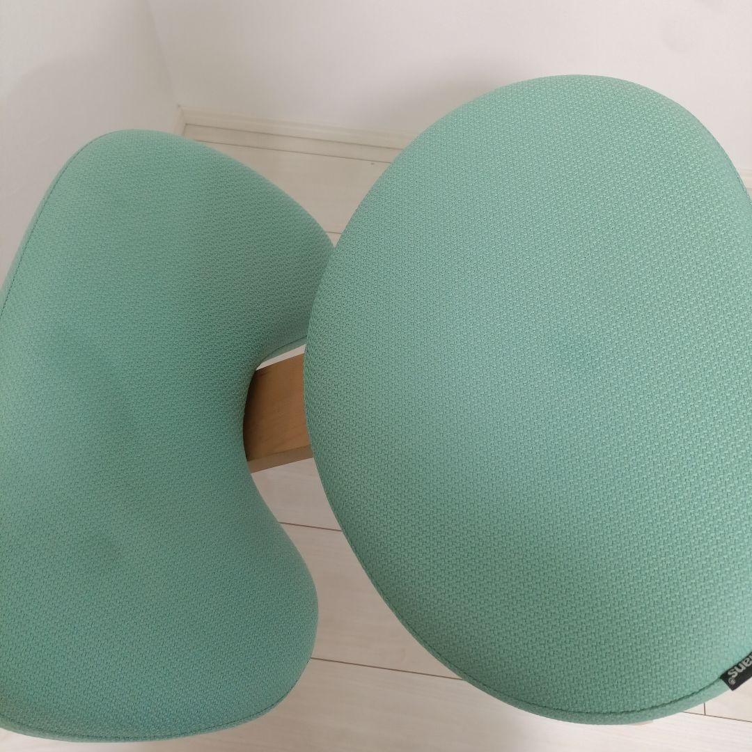 バランスイージー　姿勢矯正用クッション・学習椅子　緑
