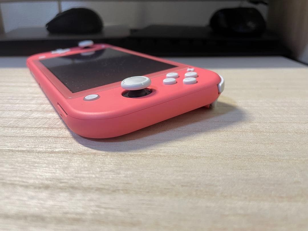 Nintendo Switch Lite ピンク 本体 充電器とケース付き！！！