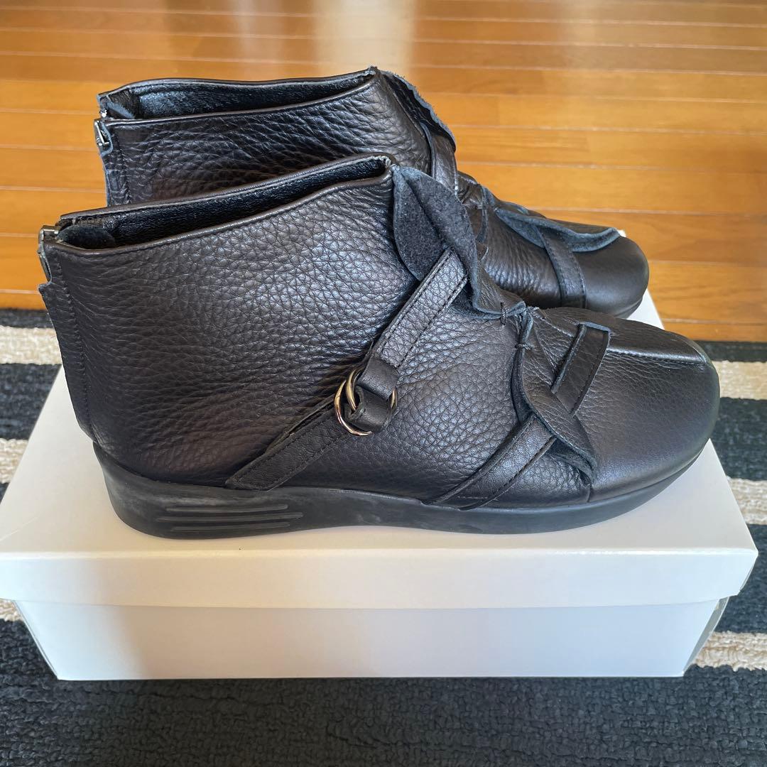 t.b センソユニコ　未使用　ブラックショートブーツ　23.5cm