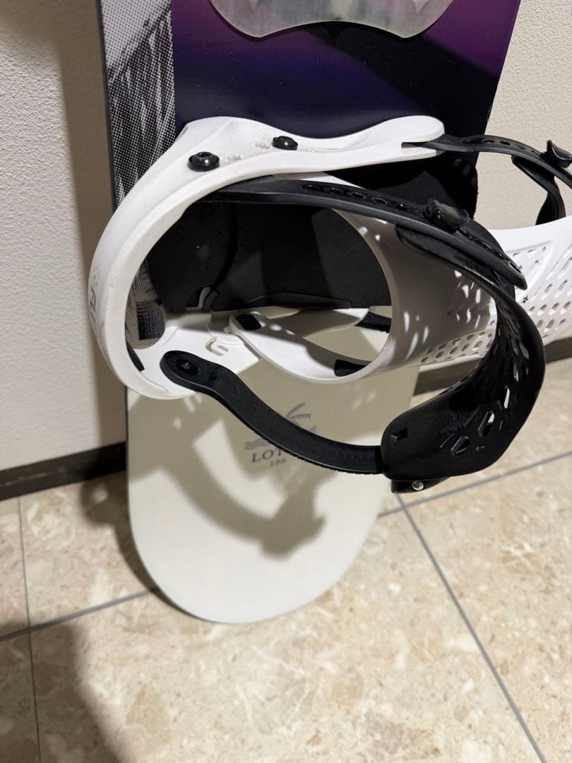 【美品】SALOMONサロモンスノーボード LOTUS　LTD　135セット